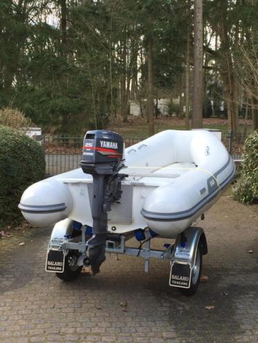 rubberboot AB lamina 11 AL en Yamaha 25 pk op trailer