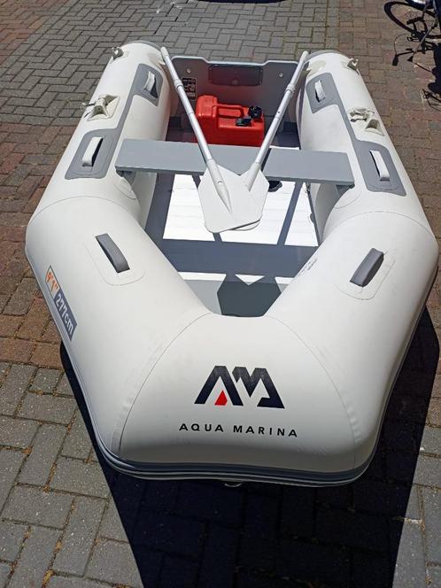 Rubberboot Aqua Marina  deluxe(incl.  4 pk buitenboordmotor)