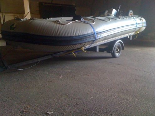 Rubberboot Euroline 4,20 mtr. Thomos motor en trailer 