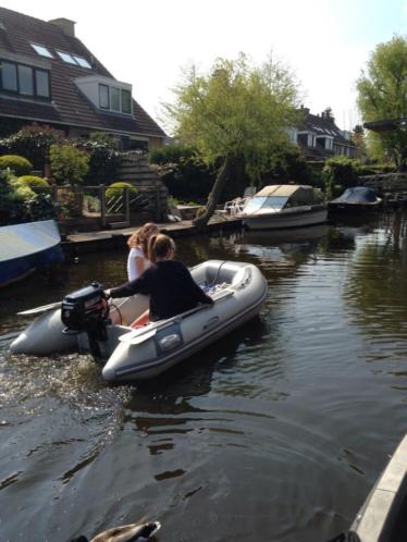 Rubberboot met motor