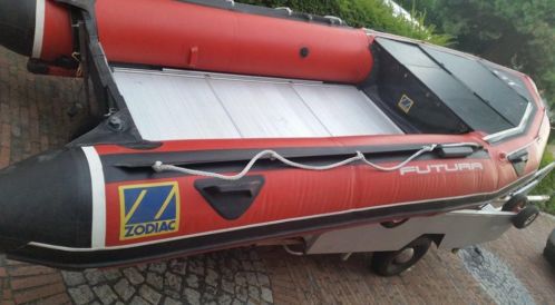 Rubberboot Zodiac Mark II Futura compleet met trailer 