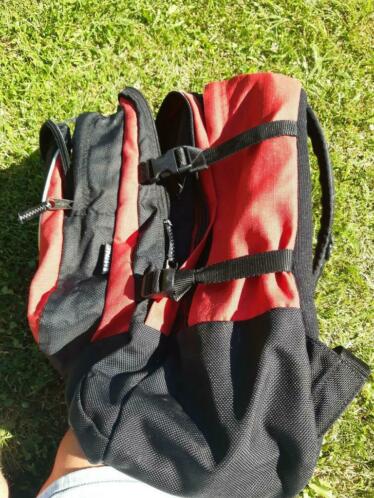 Rugtas EASTPAK met laptopvak stevige tas , zeer mooi