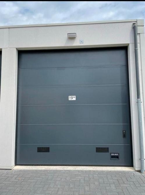 Ruime garagebox 24 m2 te koop (vlakbij centrum Dordrecht)