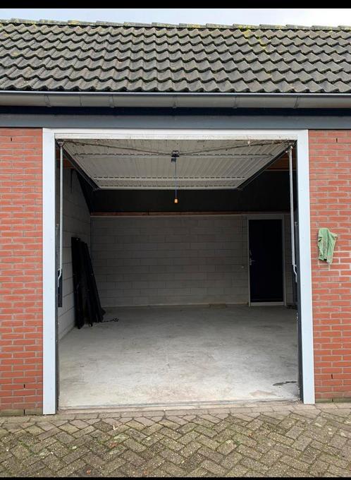 Ruime Garagebox te huur in Rotterdam (Hillegersberg)