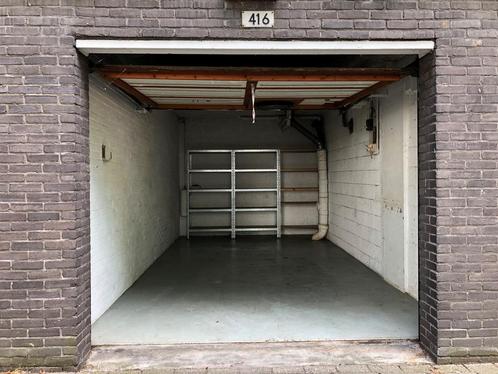 Ruime garagebox TE HUUR Leidschendam Den Haag