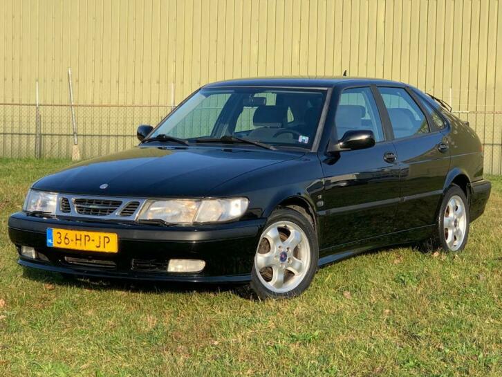 Saab 9-3 2.0 turbo SE 2001 Zwart Youngtimer