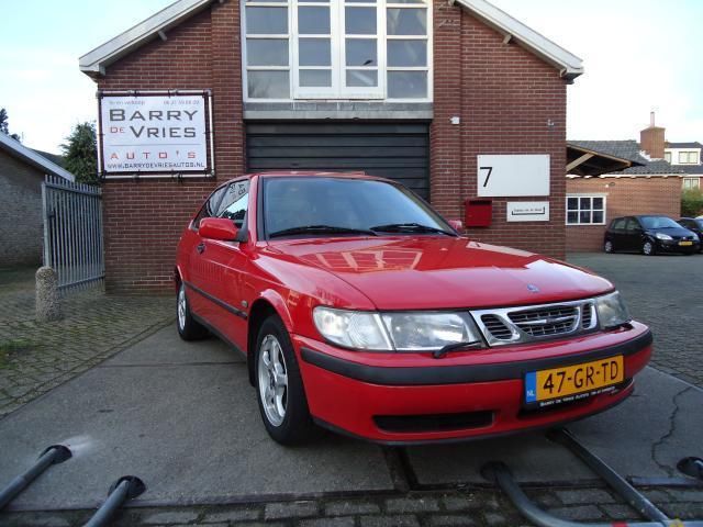 Saab 9-3 2.0t Automaat Nieuwe Apk en in zeer nette staat.