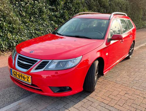 Saab 9-3 Sportcombi 1,8 I Flameco Red , in smetteloze staat.