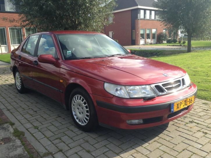 Saab 9-5 2.0 T 1999 Rood