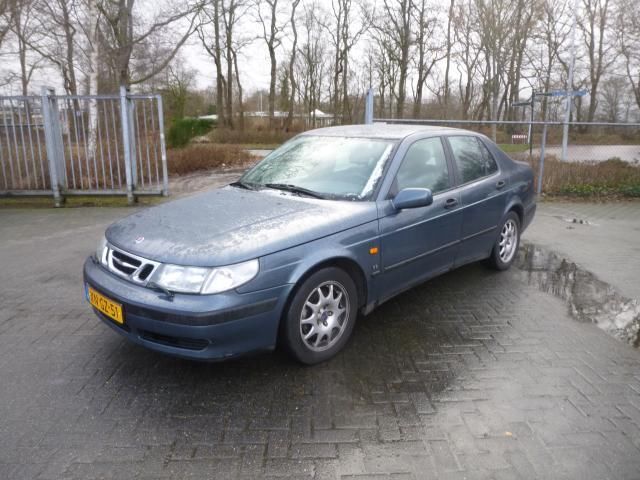 Saab 9-5 2.0t SE LICHTE RECHTERZIJSCHADE, ZIE FOTOS