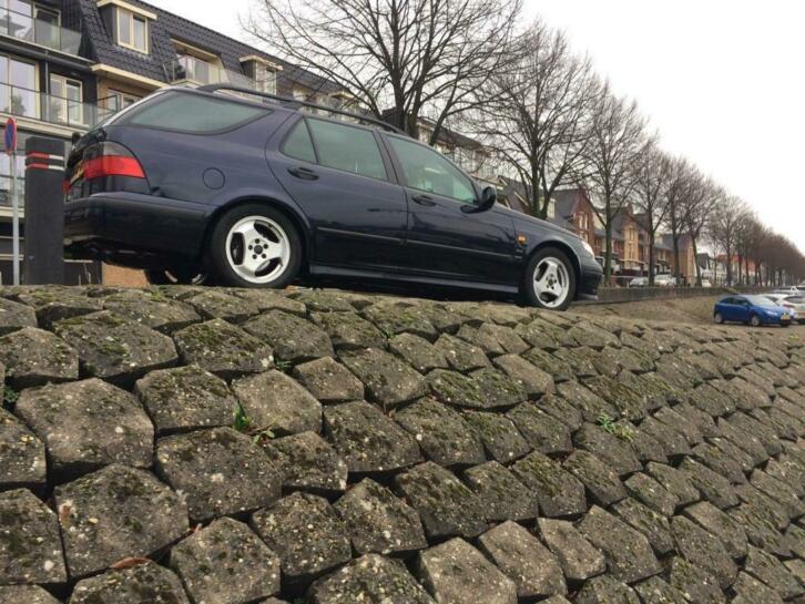 Saab 9-5 2.3 Turbo Aero Estate 2000 Blauw handgeschakeld