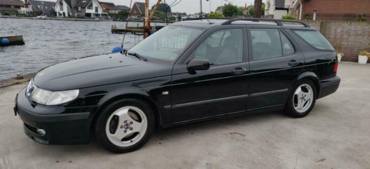 Saab 9-5 2.3 Turbo Aero Estate AUT 2001 Zwart YOUNTIMER