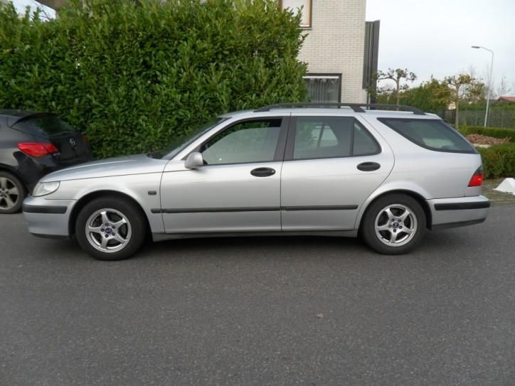 Saab 9-5 Estate 2.0t (bj 2001)