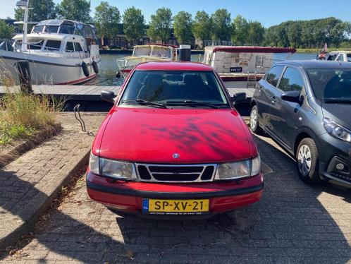 Saab 900 2.0 I HB 1998 Rood