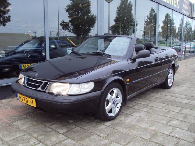 Saab 900 2.0 S - Saab specialist  N.A.P.