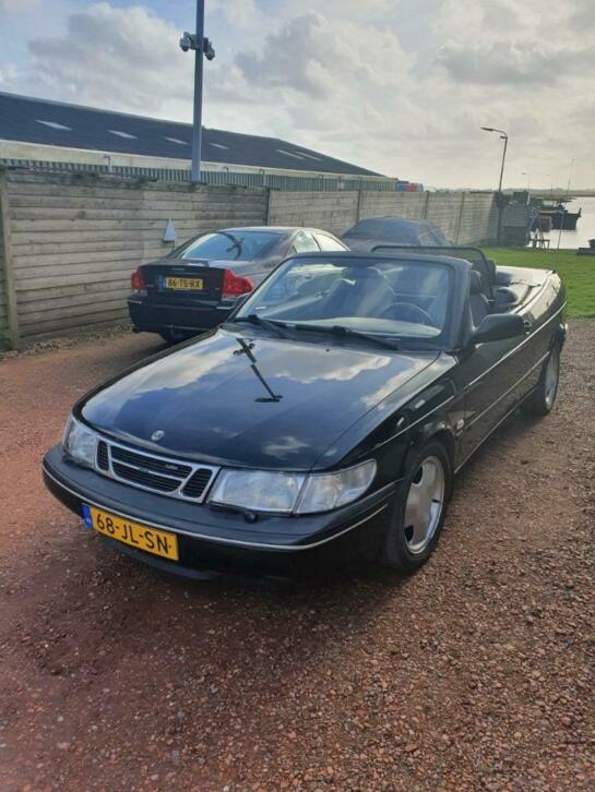 Saab 900 cabrio Zwart