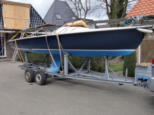Sailhorse zeilboot met ophaalbare kiel  trailer  motor