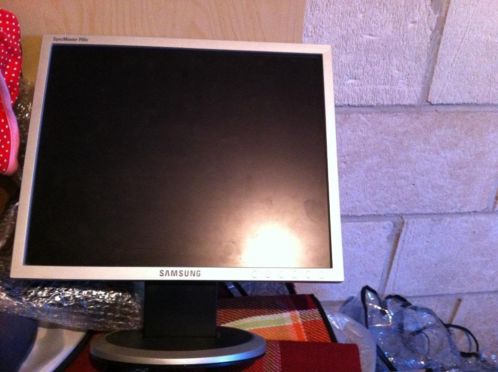 Samsun 19034monitor