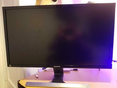 Samsung 28D590D - 28 Inch 4K Monitor