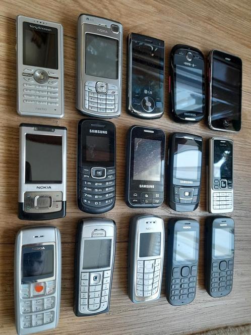 Samsung en Nokia Mobiele telefoons 15 stuks