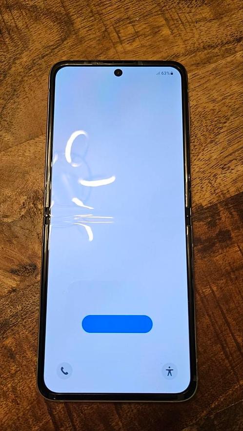 Samsung flip 3 als nieuw door samsung scherm en zo vernieuwd
