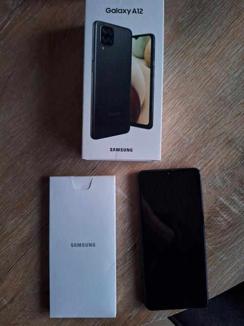 Samsung galaxy A12 als nieuw 32GB met 128GB sd kaart en doos