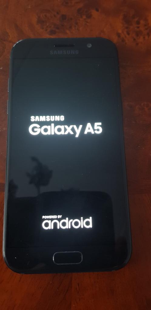 Samsung Galaxy A5 Bijna nuiew Prijs 90 2017 zonder oplader