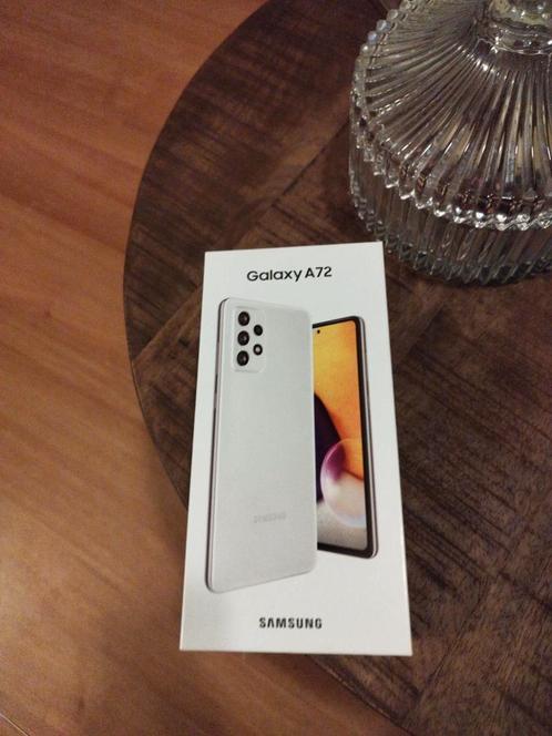 Samsung Galaxy A72 (White)