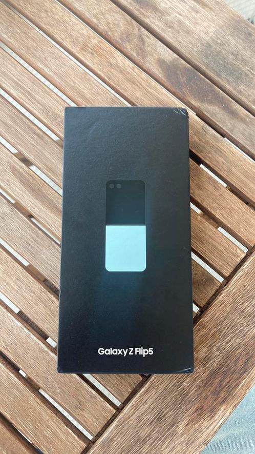 Samsung Galaxy Flip 5 256GB (nieuw in doos nooit geopend)