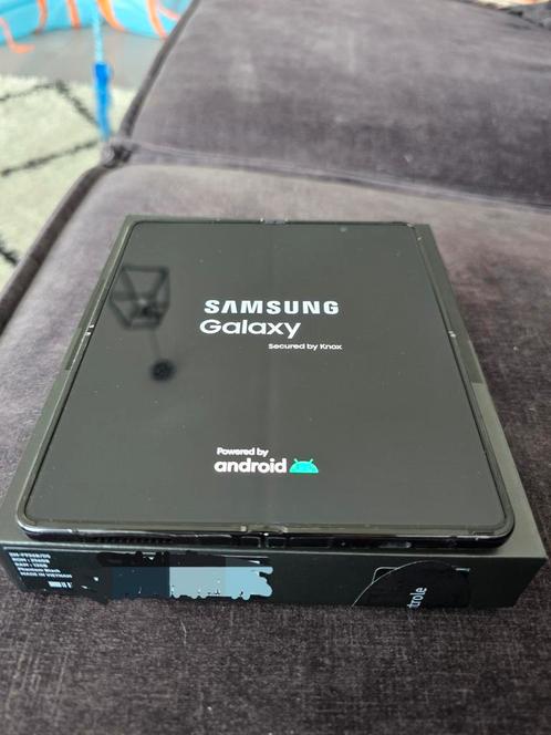 Samsung galaxy fold 4 256GB