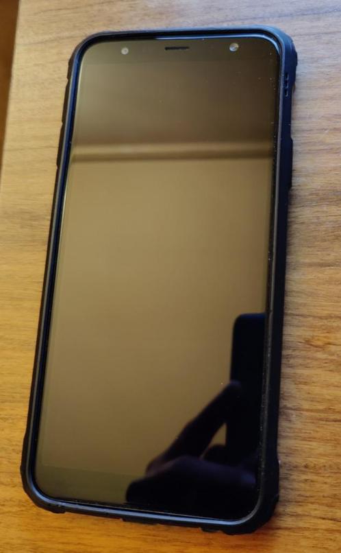 Samsung Galaxy J4  Zwart  Hoesje amp Lader Krasvrij