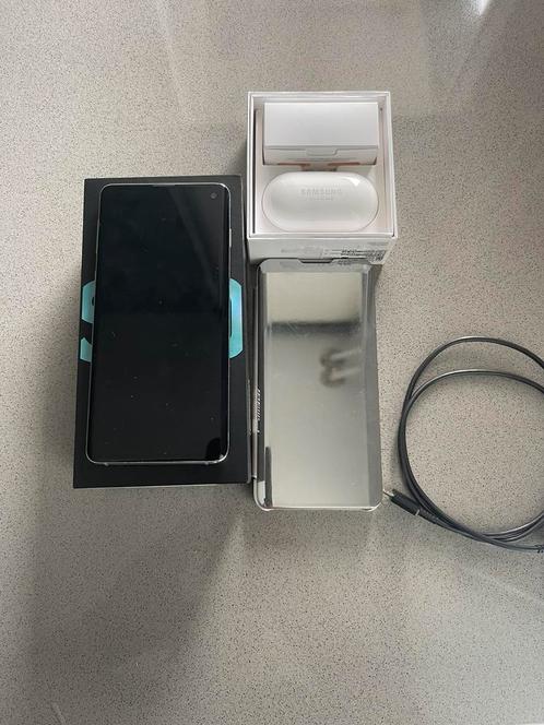 Samsung Galaxy S10  Galaxy Buds