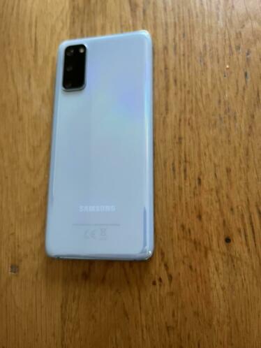 Samsung galaxy s20. Bovenste deel touchscreen doet het niet