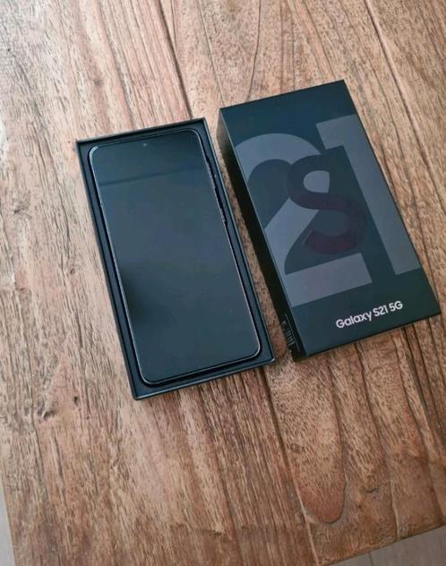 Samsung Galaxy S21 128GB krasvrij nieuwstaat