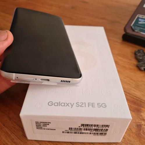 Samsung Galaxy S21 FE 5G 128GB Plus extra bescherm cover
