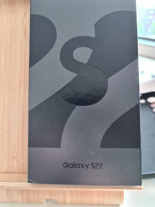 Samsung Galaxy S22 5G eSim 128GB Phantom black
