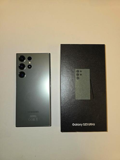 Samsung Galaxy S23 Ultra 256GB Groen incl. Dbrand Ghost Case