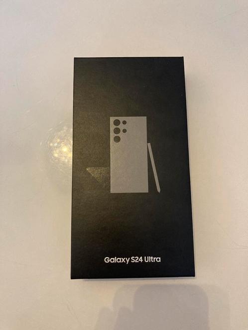 Samsung Galaxy s24 Ultra gloednieuwe in doos