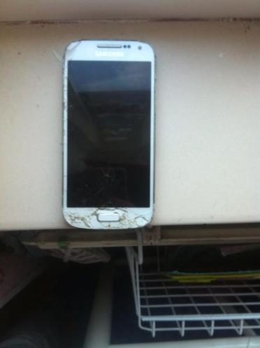 Samsung galaxy s4 mini met 2 hoesjes
