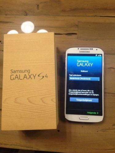 Samsung galaxy s4 Wit met factuur plus hoesje