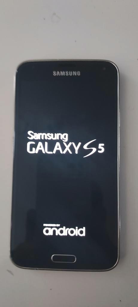 Samsung Galaxy S5  zonder beschadiging (SD-card 32G