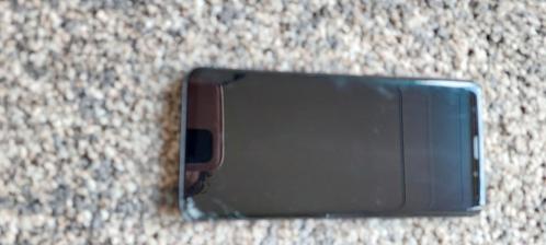 Samsung Galaxy S9 incl. hoesje (beschadiging rechtsonder)