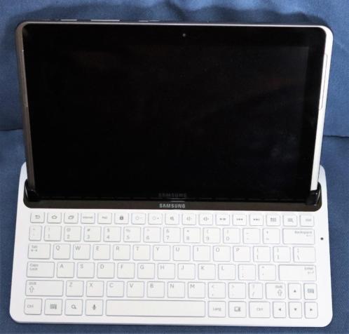 Samsung Galaxy Tab 2 10.1 GT-P5110 16GB WiFi  Keyboard Dock