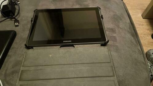 Samsung galaxy tab 2 10.1 incl beschermhoes en oplader.