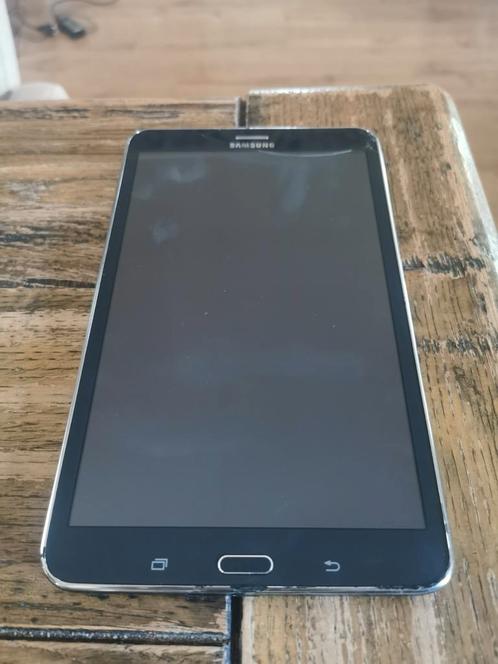 Samsung galaxy tab 4 16GB met klein scheurtje