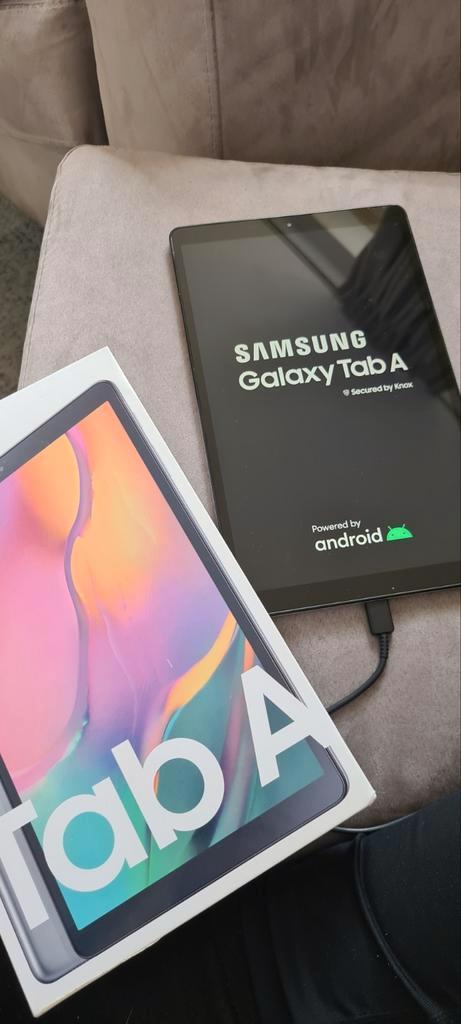 Samsung galaxy tab A 10.1 inch 2019 incl. 2 beschermhoezen