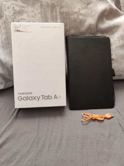 Samsung Galaxy Tab A met doos en hoes.