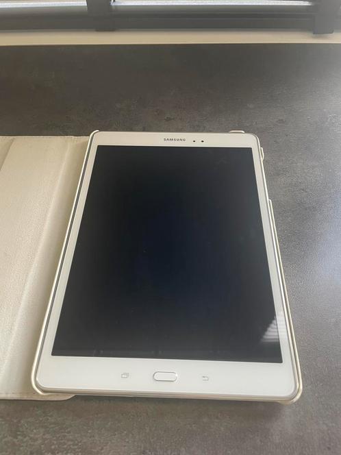 Samsung Galaxy Tab A wit met hoes