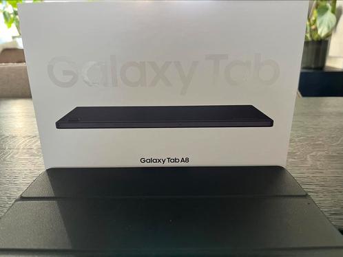 Samsung Galaxy Tab A8 grey met zwarte cover
