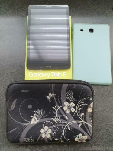 Samsung Galaxy Tab E met oplader en case
